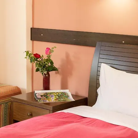 فندق Dimosthenis 3*