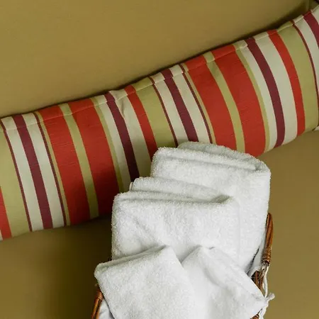 Dimosthenis فندق